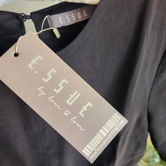 Romper - NWT dressy black short sleeve open back & zipper peplum shorts - Picture 13 of 17